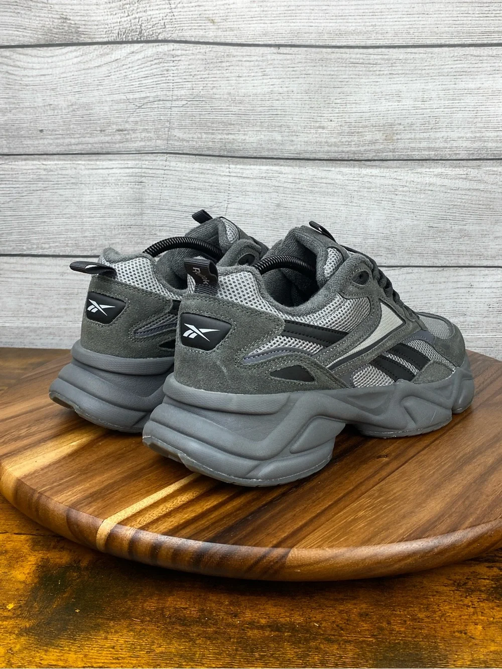 Reebok charge run